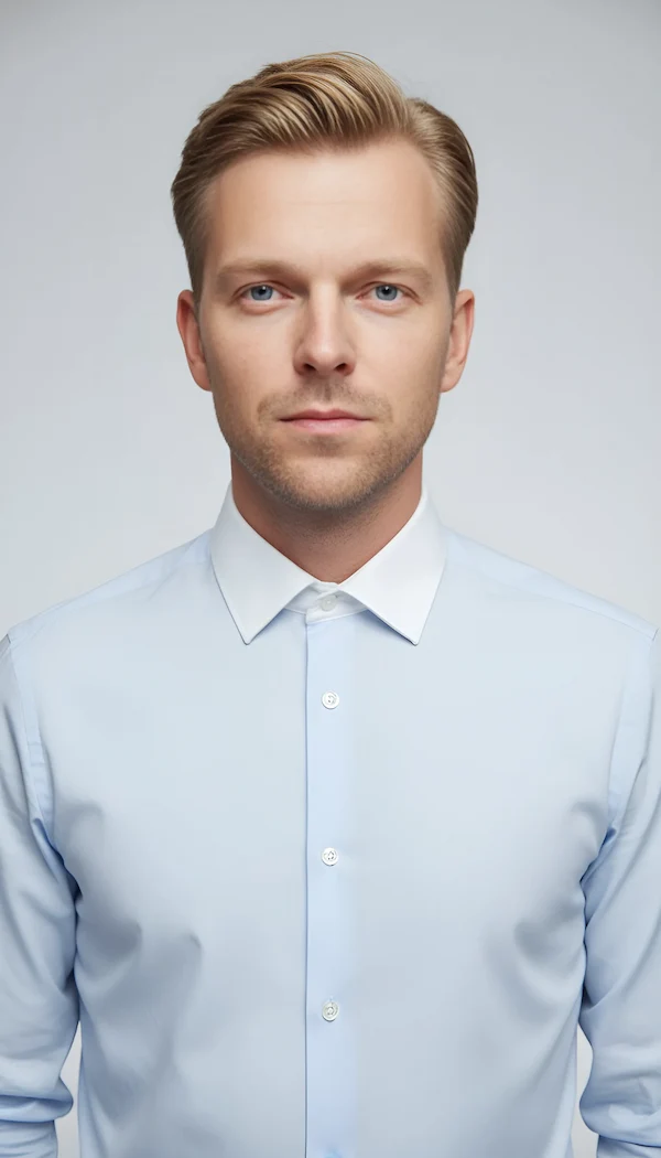 HeadshotMaster AI headshot example 1-2